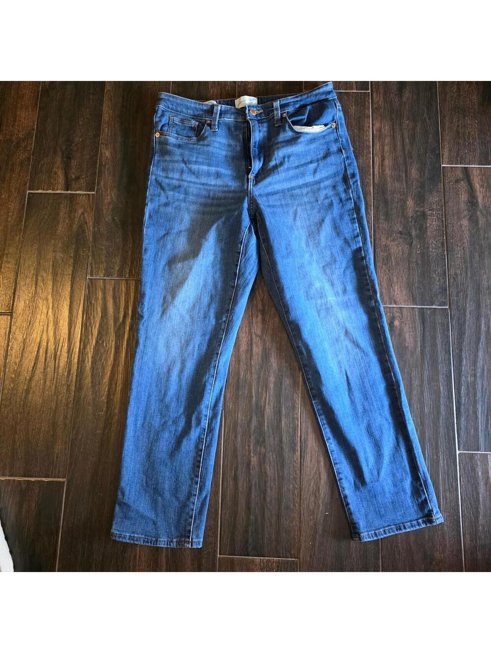 Universal Thread Women's Blue and Navy Jeans